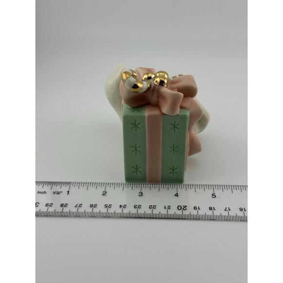 Lenox China "Presently Curious" Cat w/ Holdiay Gift Figurine COA NIB - Picture 10 of 10